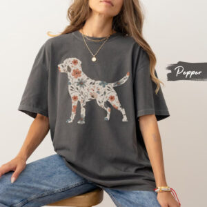 Beagle Dog Mom Wildflower T-shirt
